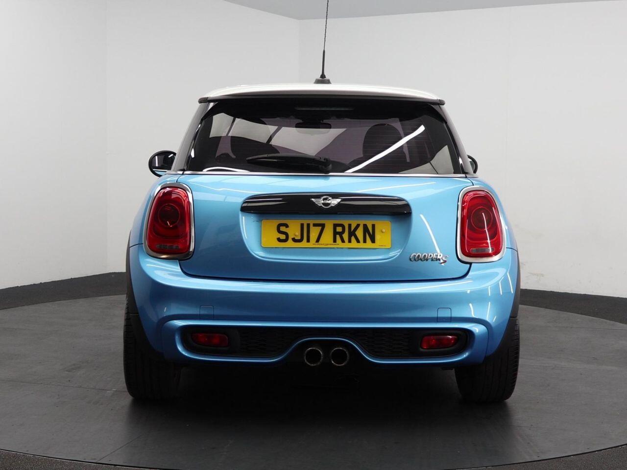 MINI Hatch - Image 10