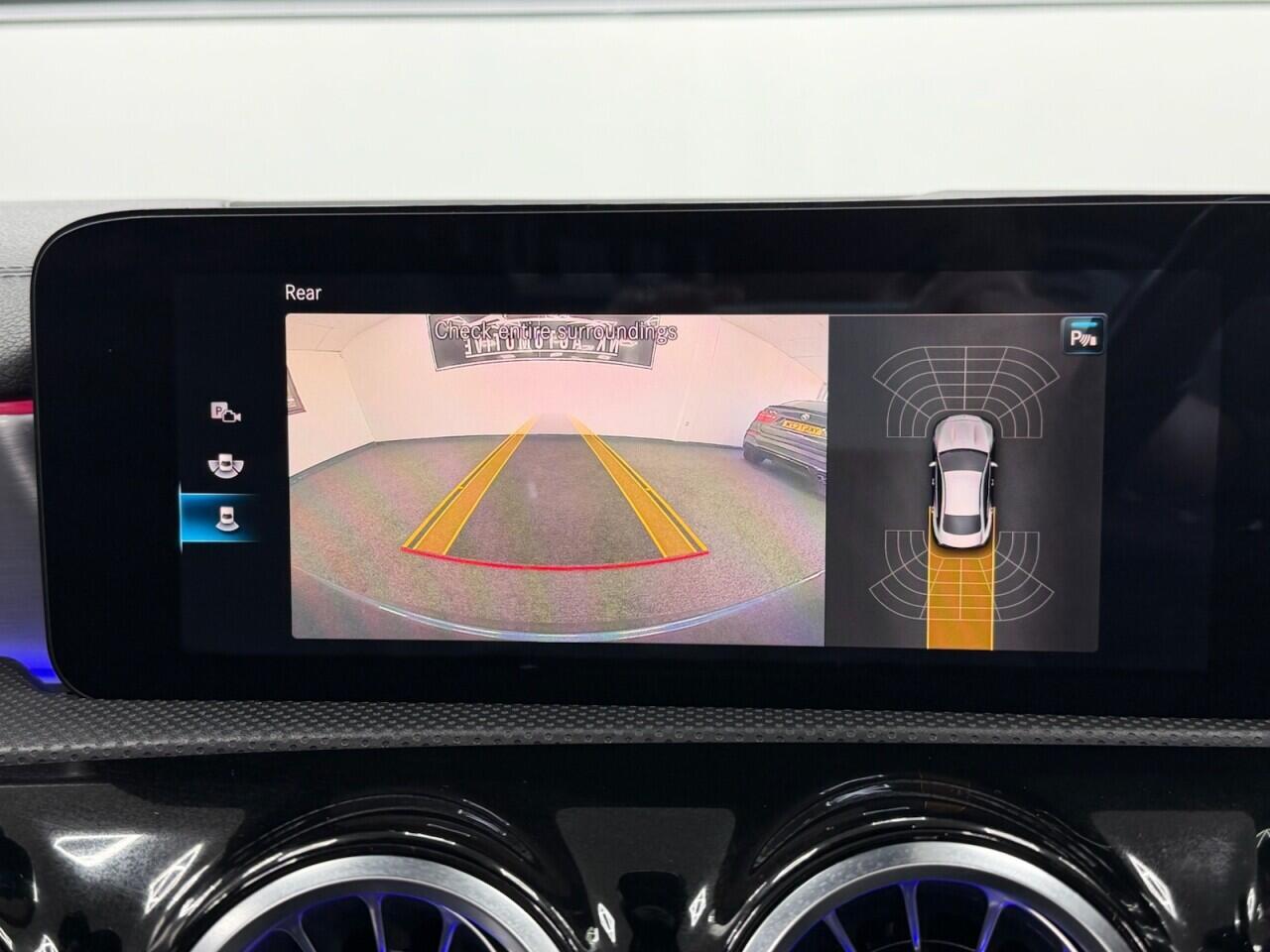 Mercedes CLA - Image 32