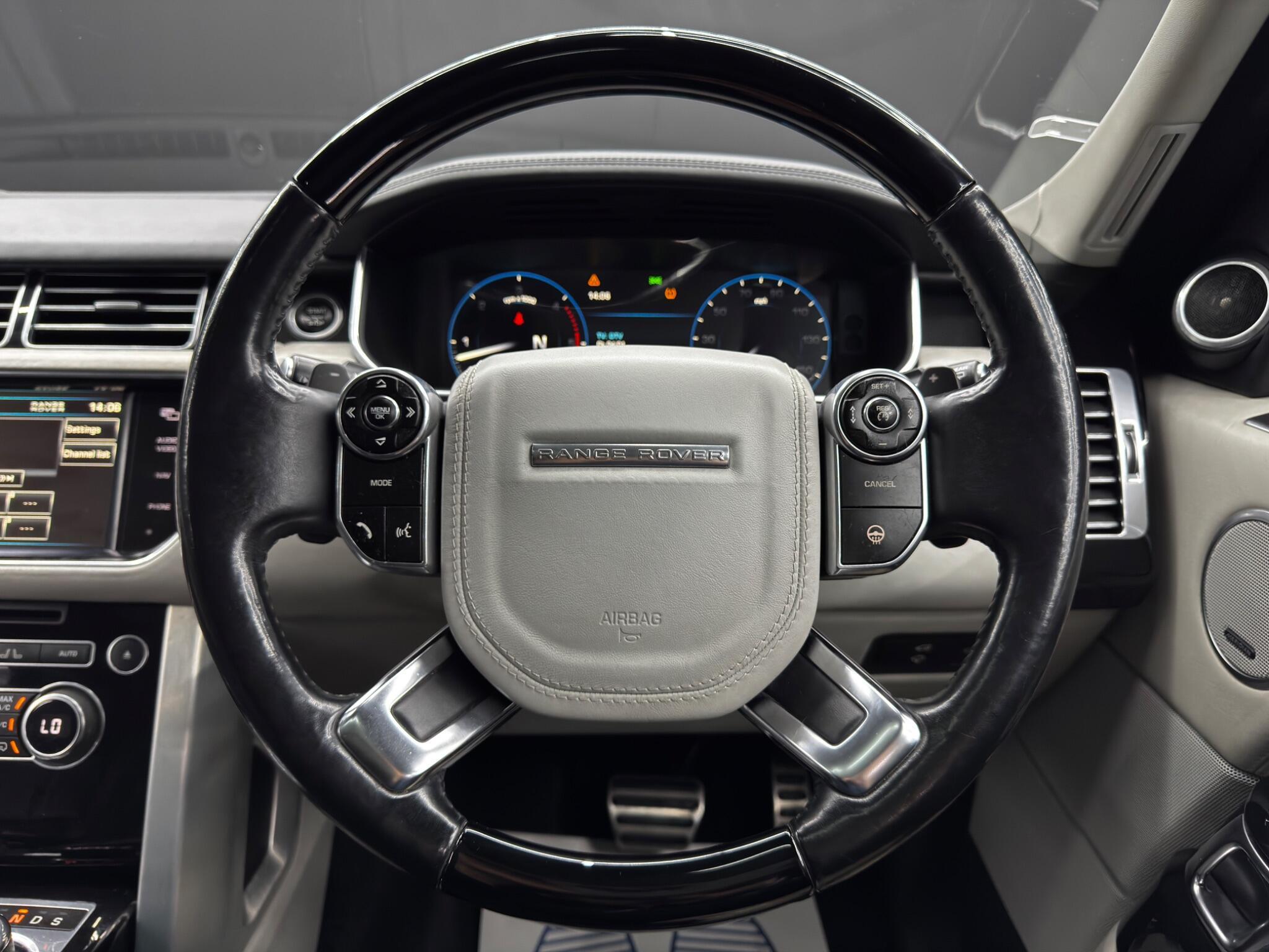 Land Rover Range Rover - Image 19