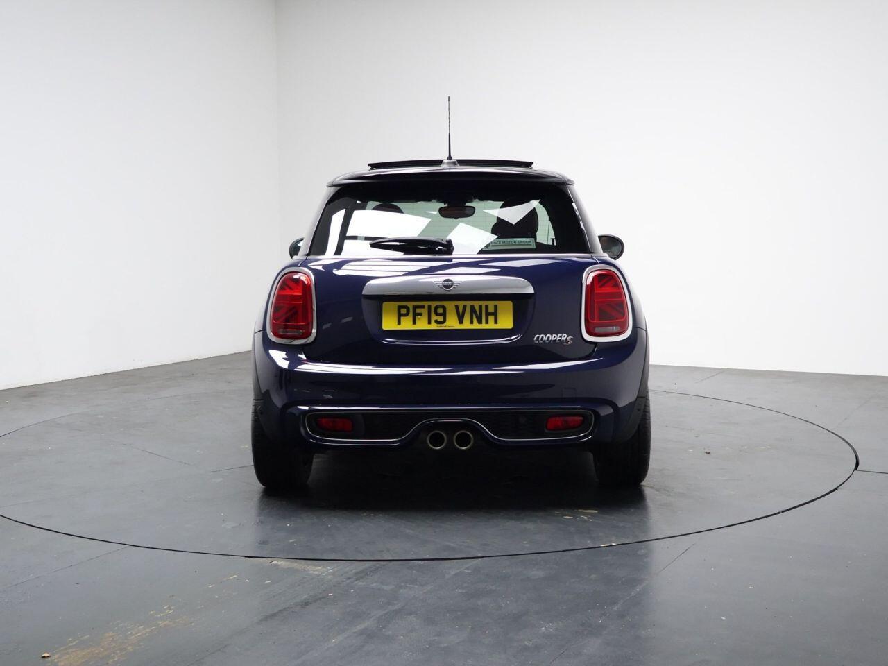 MINI Hatch - Image 11