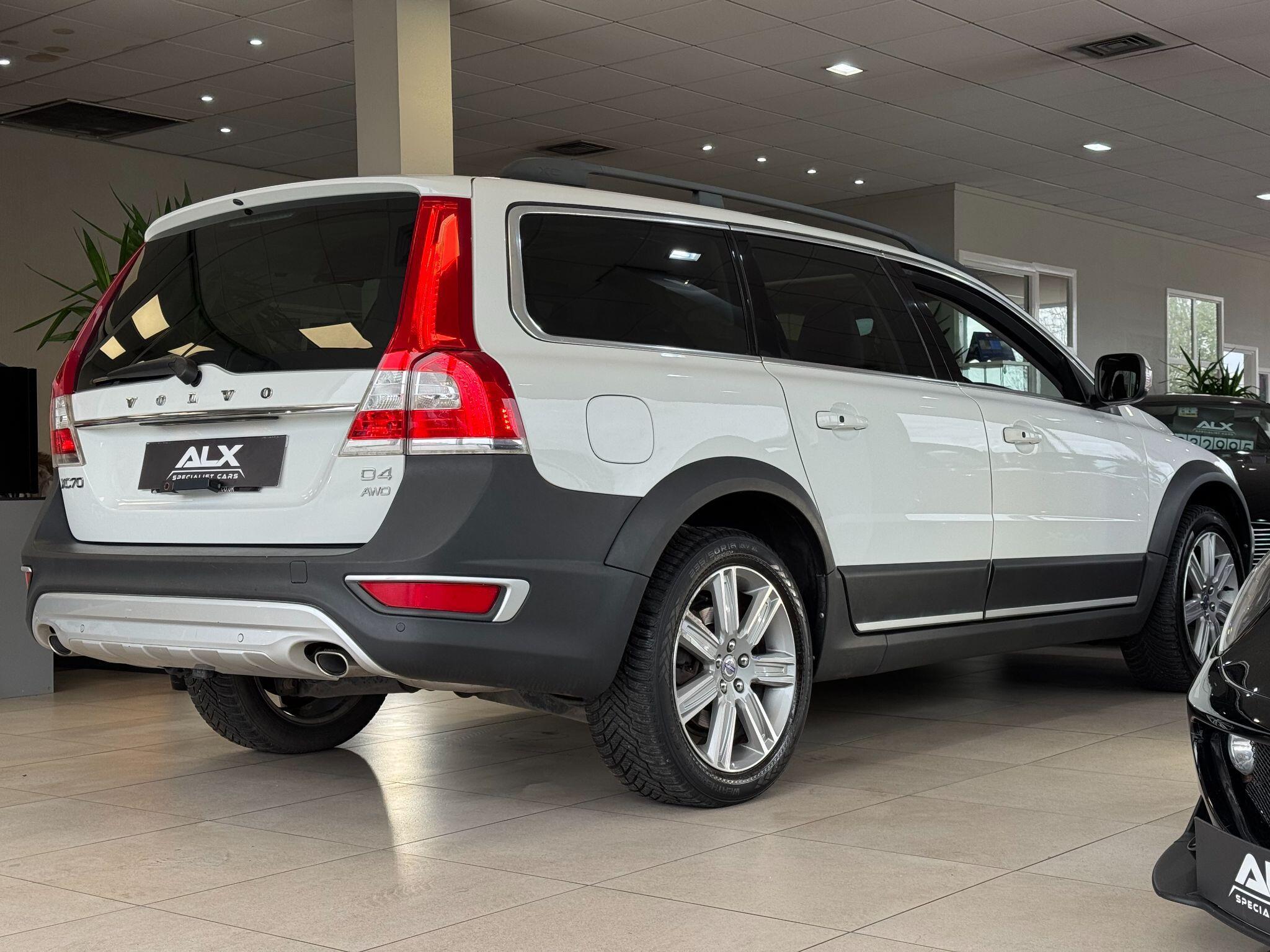 Volvo XC70 - Image 21
