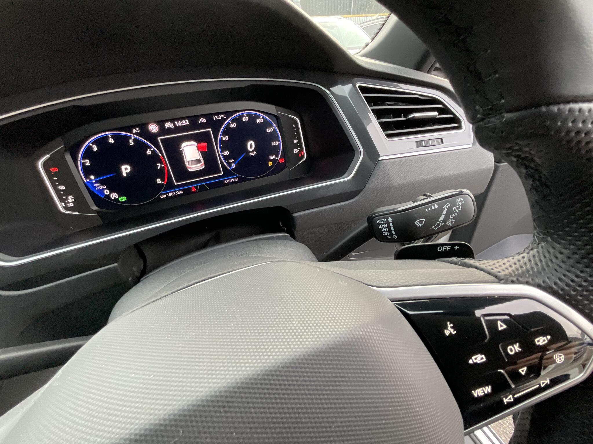 Volkswagen Tiguan - Image 19