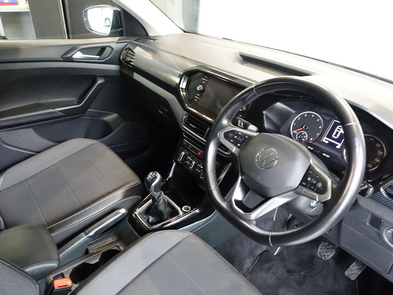 Volkswagen T-Cross - Image 2