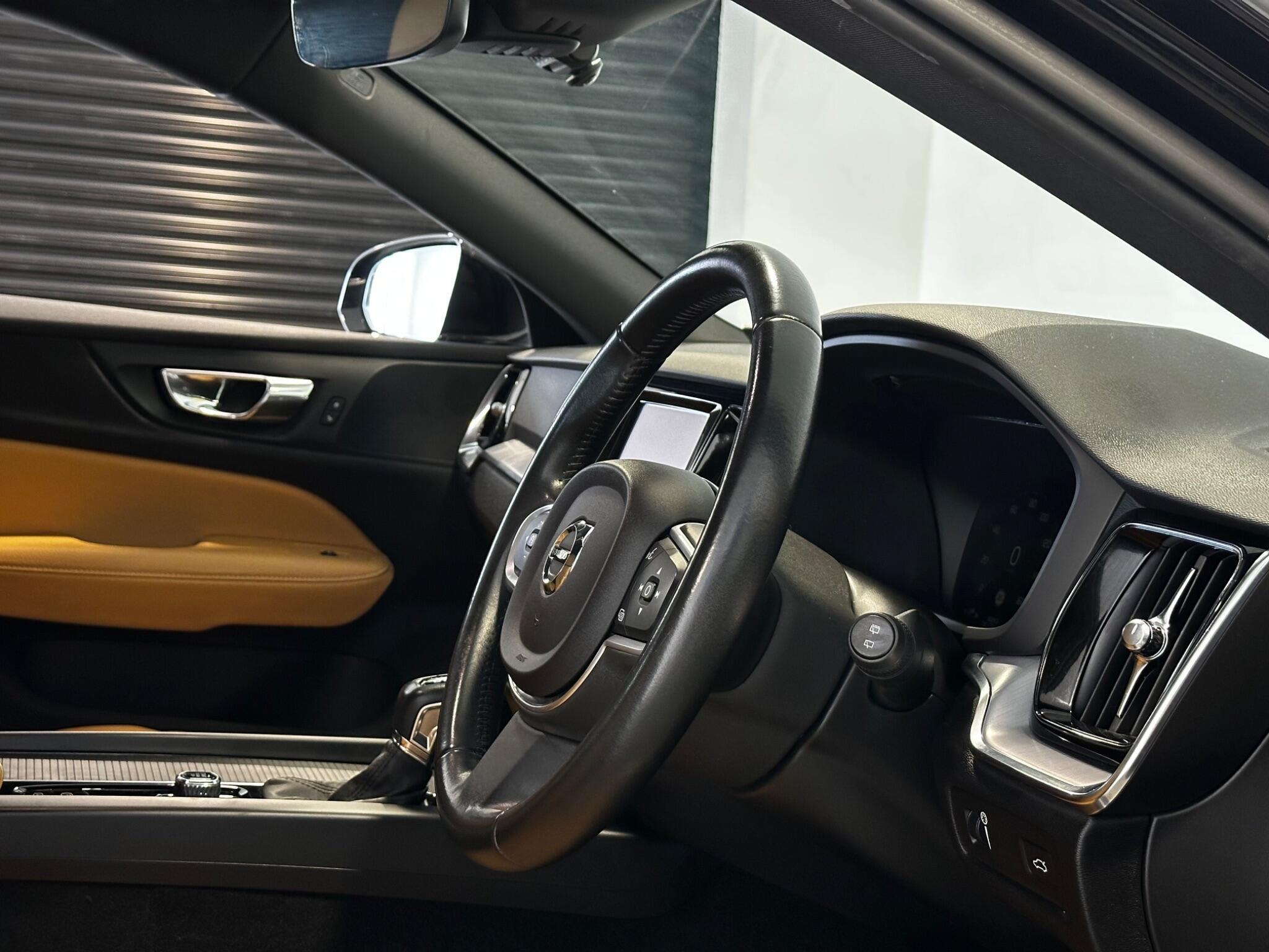 Volvo V60 - Image 2