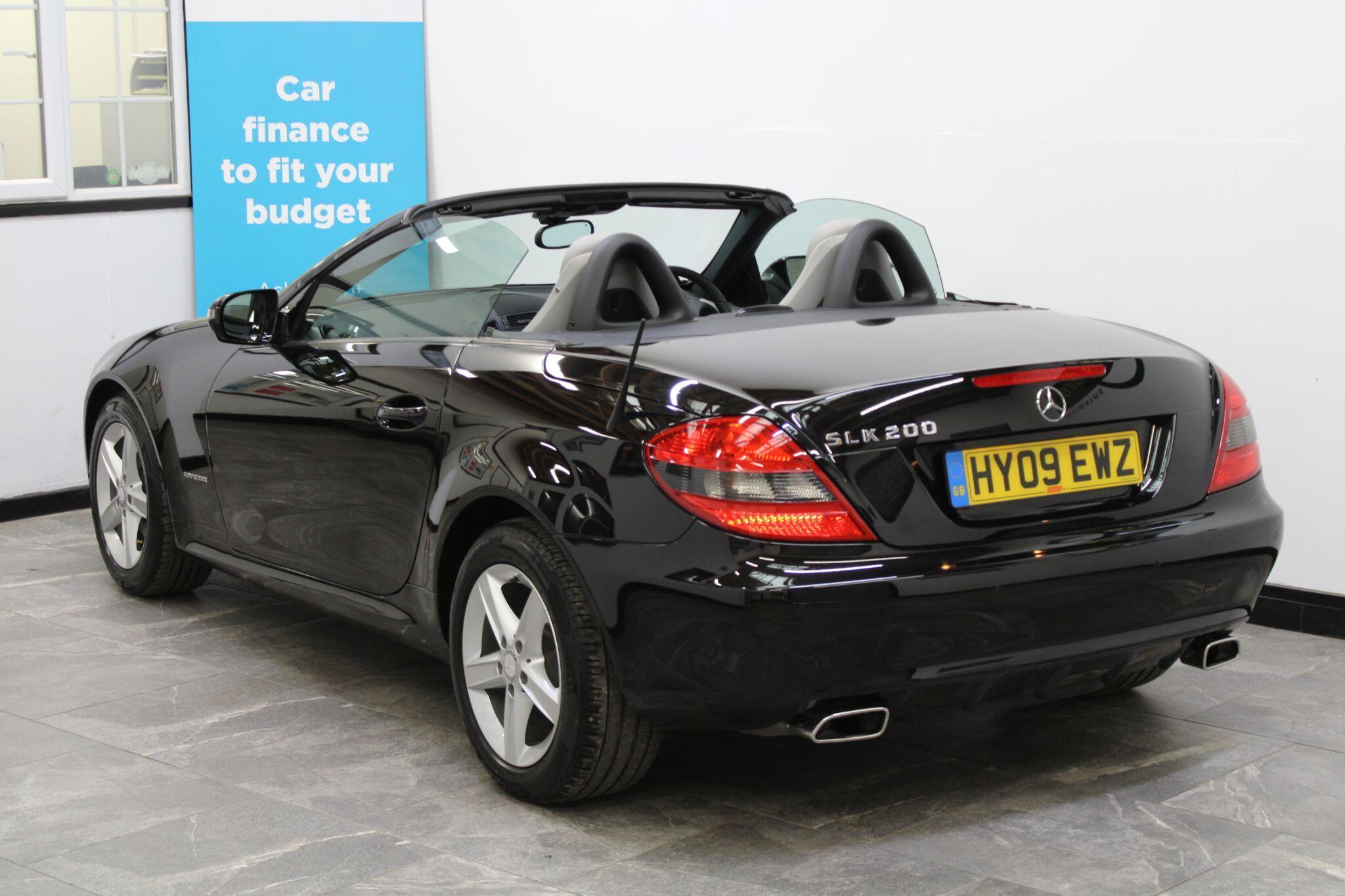 Mercedes SLK - Image 18