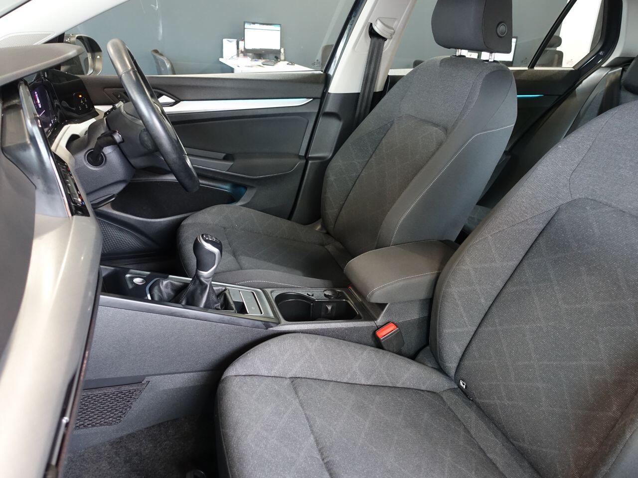 Volkswagen Golf - Image 12