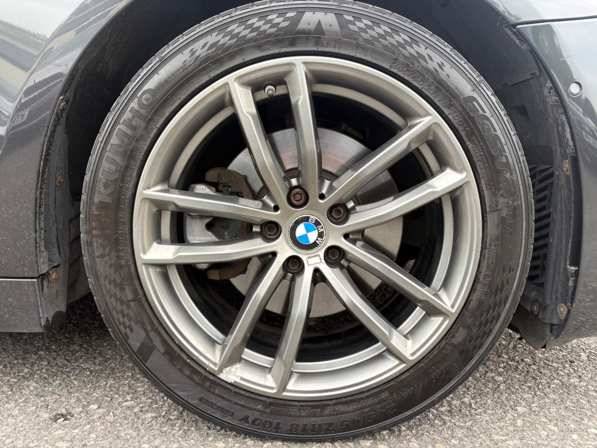 BMW 5 Series - Image 29