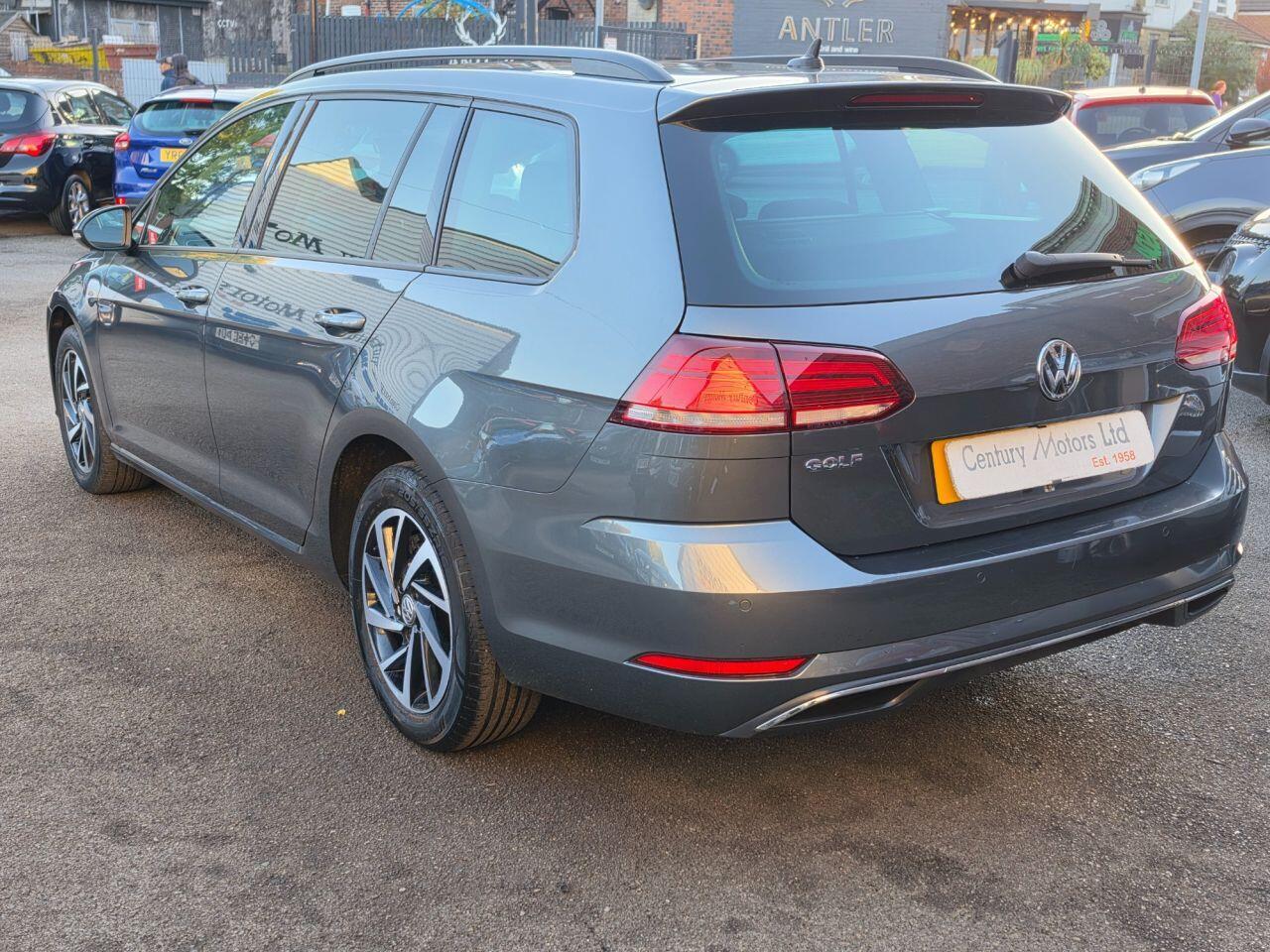 Volkswagen Golf - Image 5