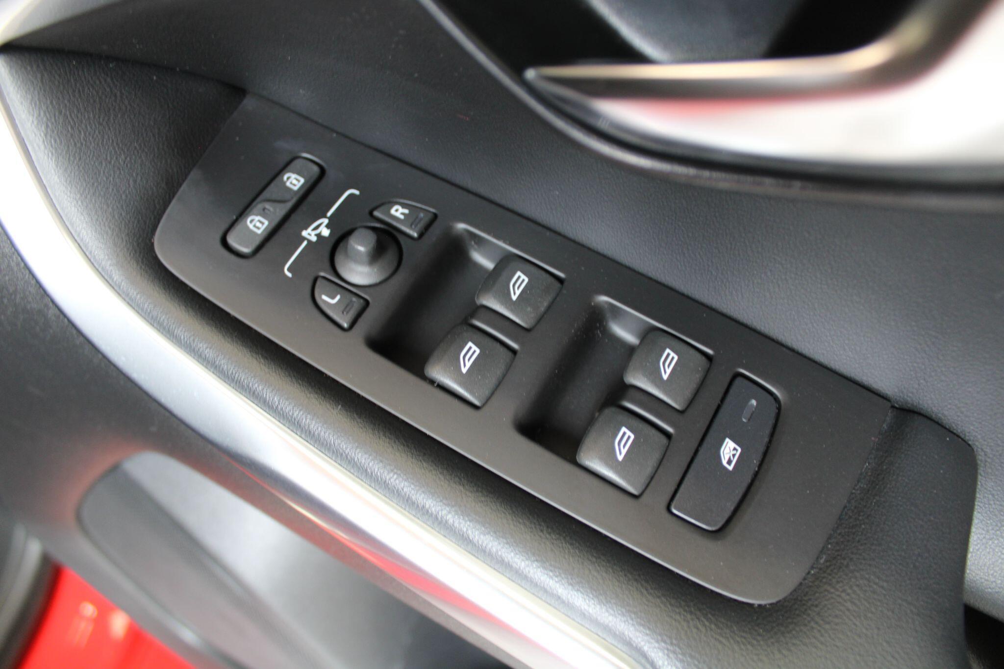 Volvo V40 - Image 45