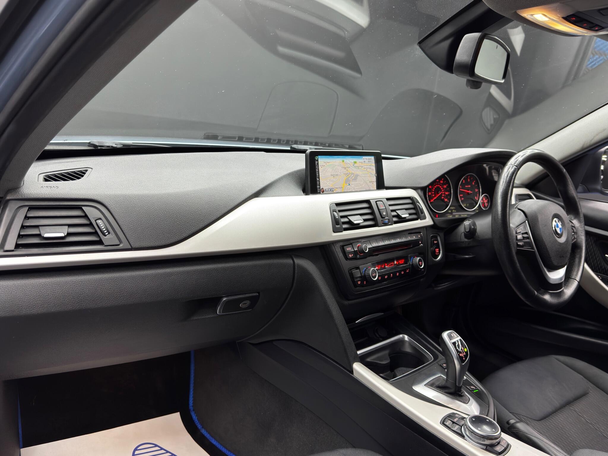 BMW 3 Series - Image 11