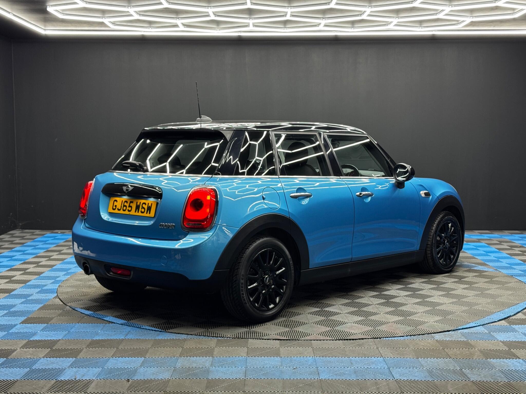 MINI Hatch - Image 5