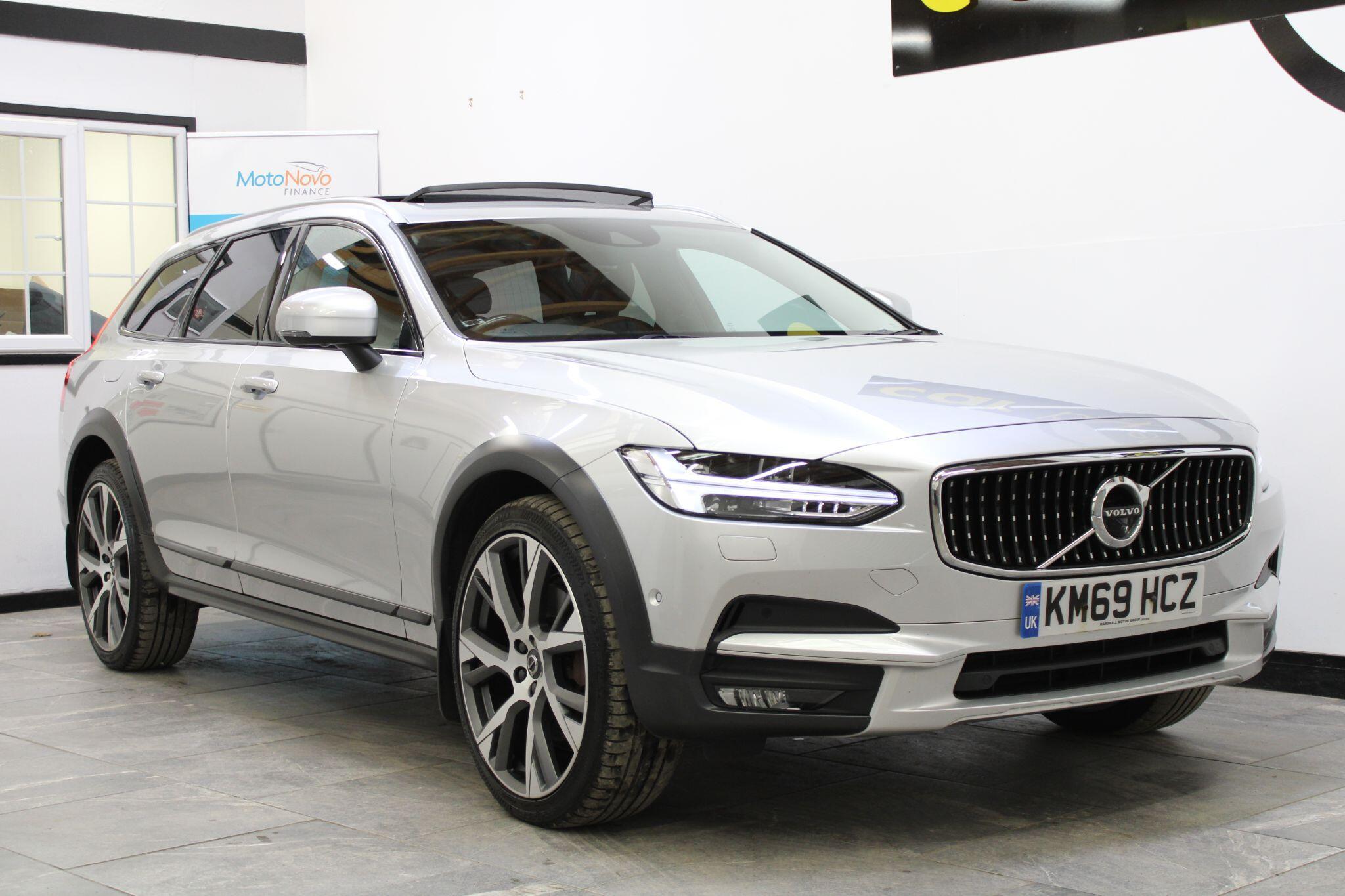 Volvo V90 CROSS COUNTRY - Image 5