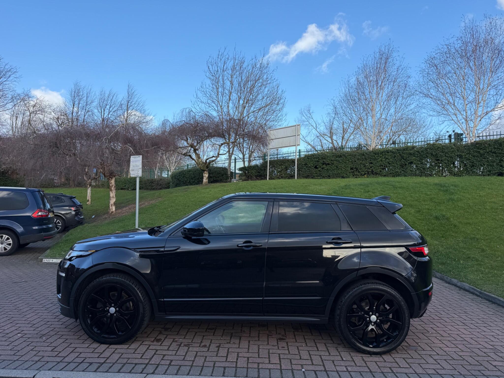 Land Rover Range Rover Evoque - Image 8