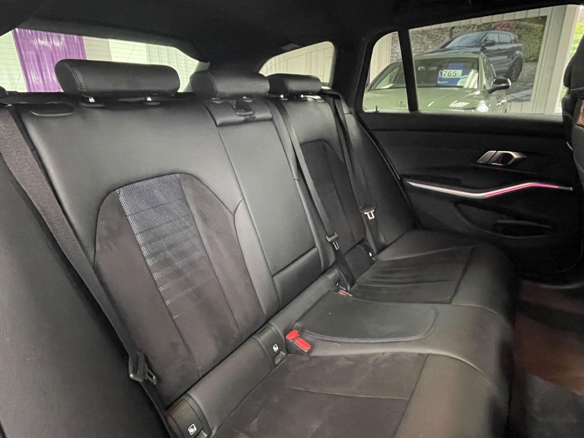 BMW 3 Series - Image 29