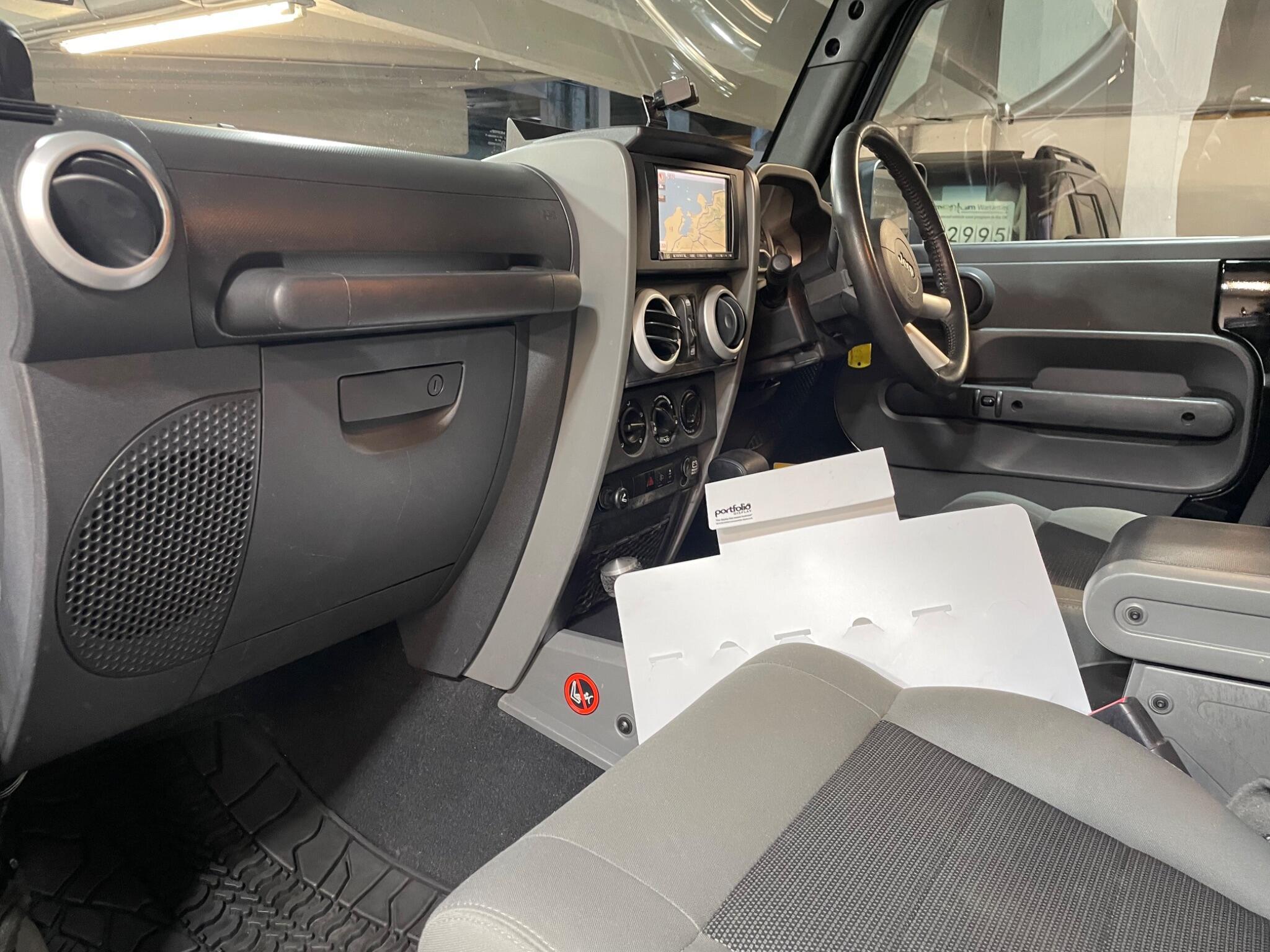 Jeep Wrangler - Image 10