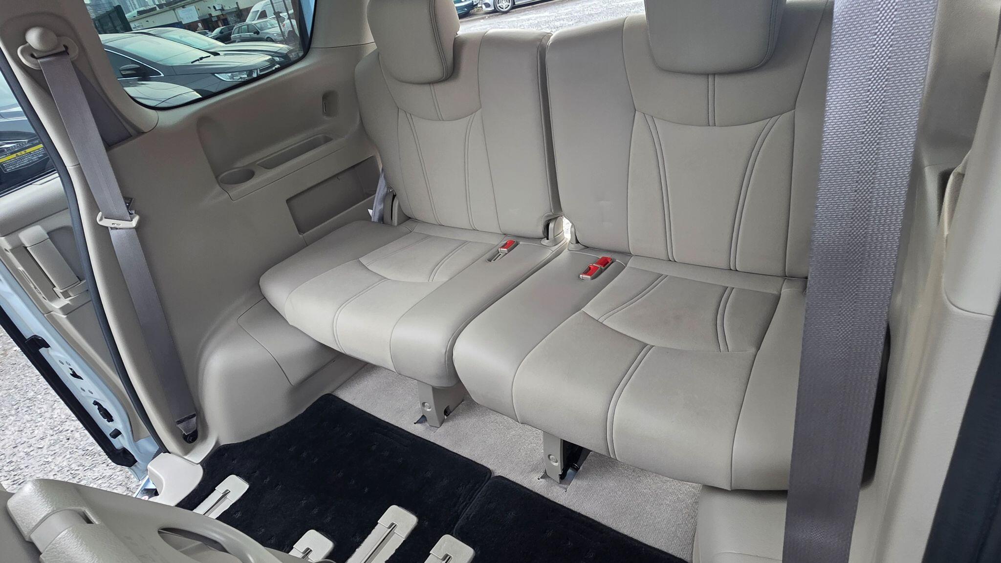 Nissan Serena - Image 42