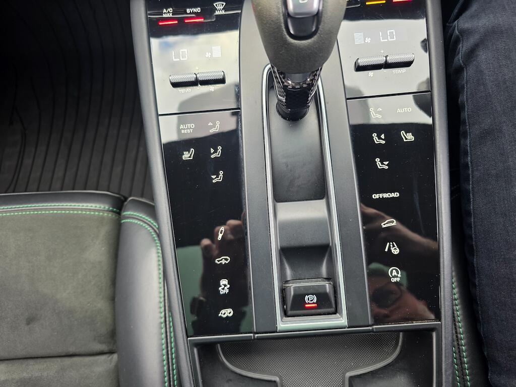 Porsche Macan - Image 47