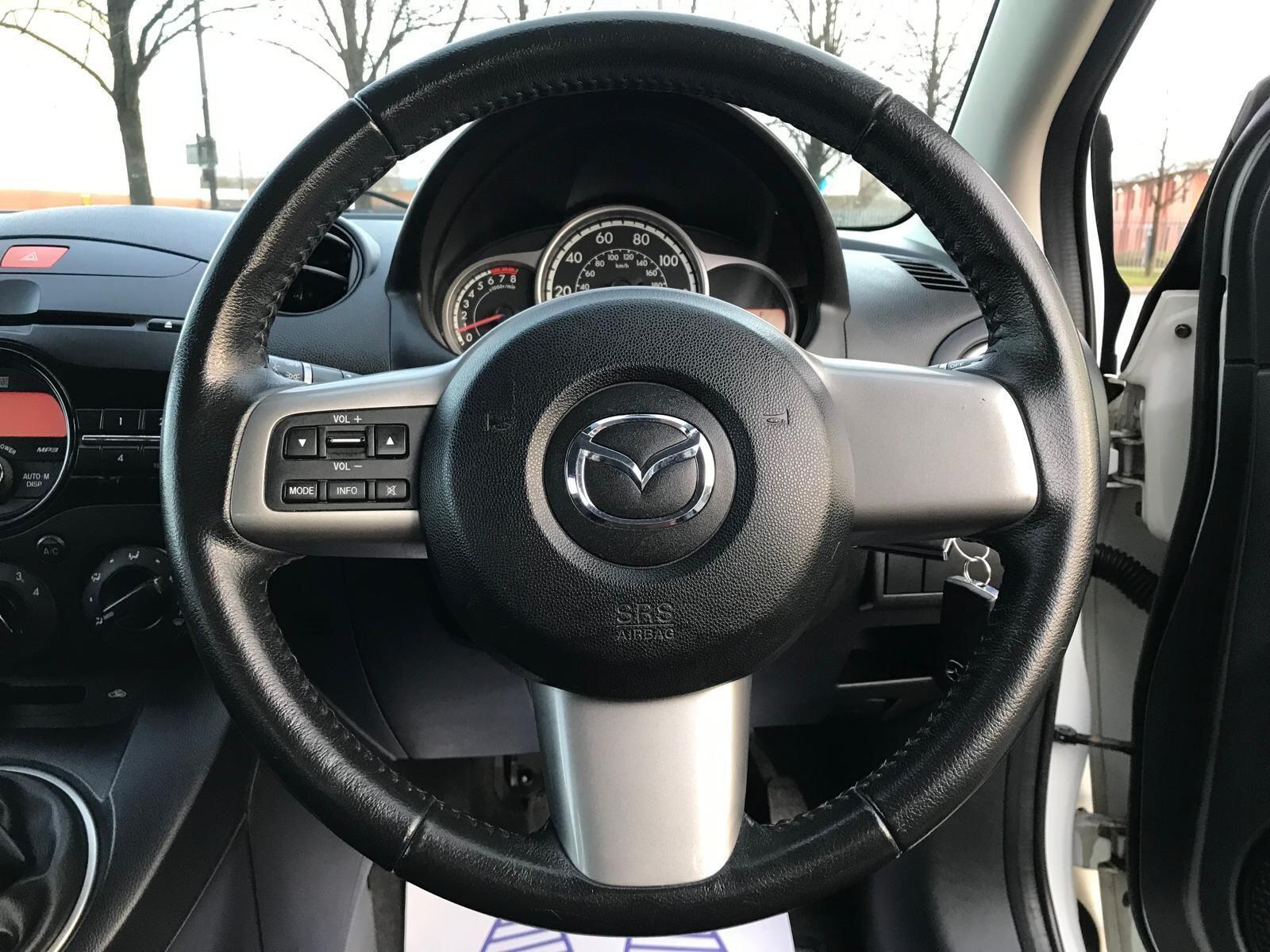 Mazda MAZDA2 - Image 35