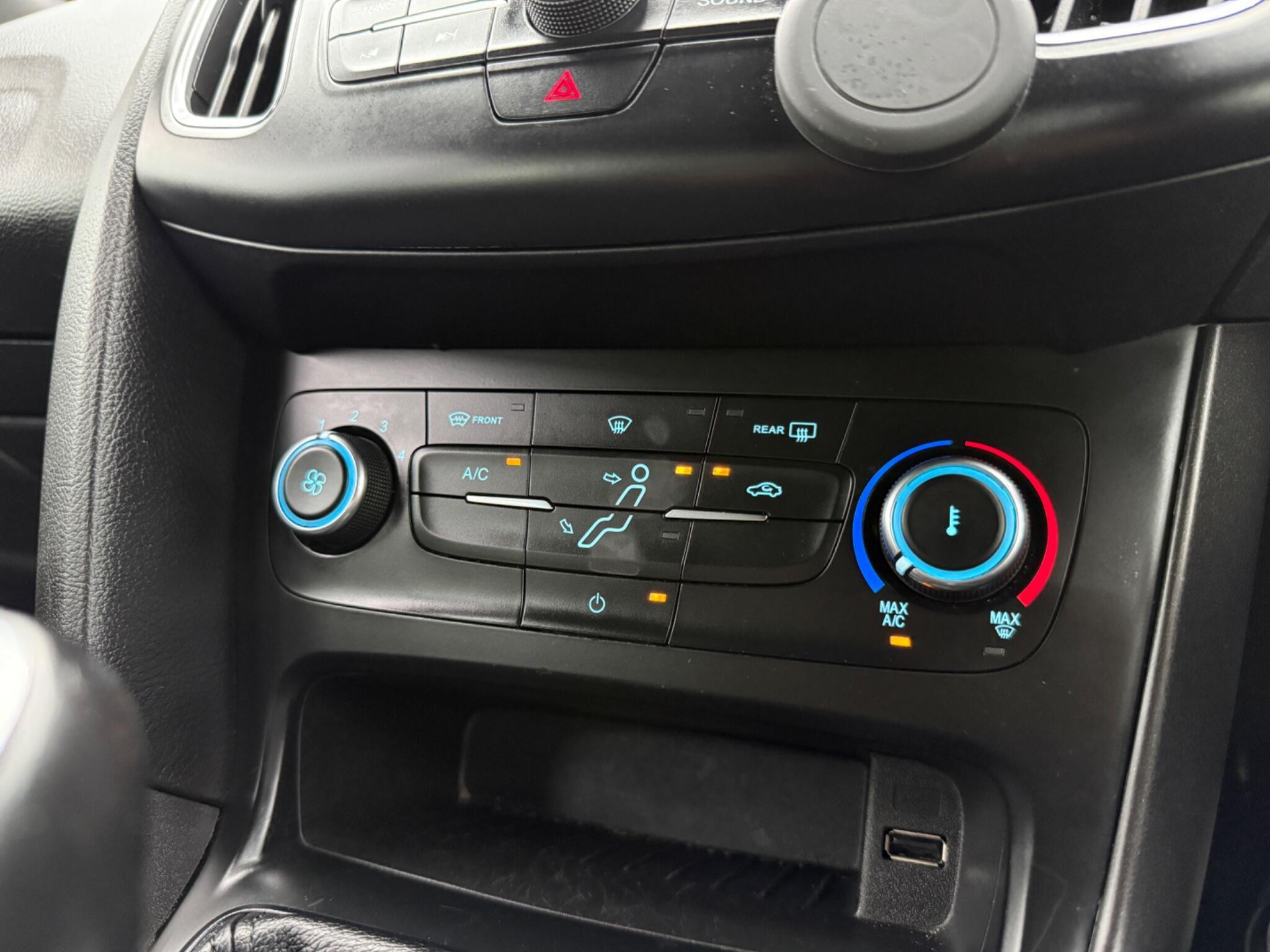 Ford Focus - Image 47