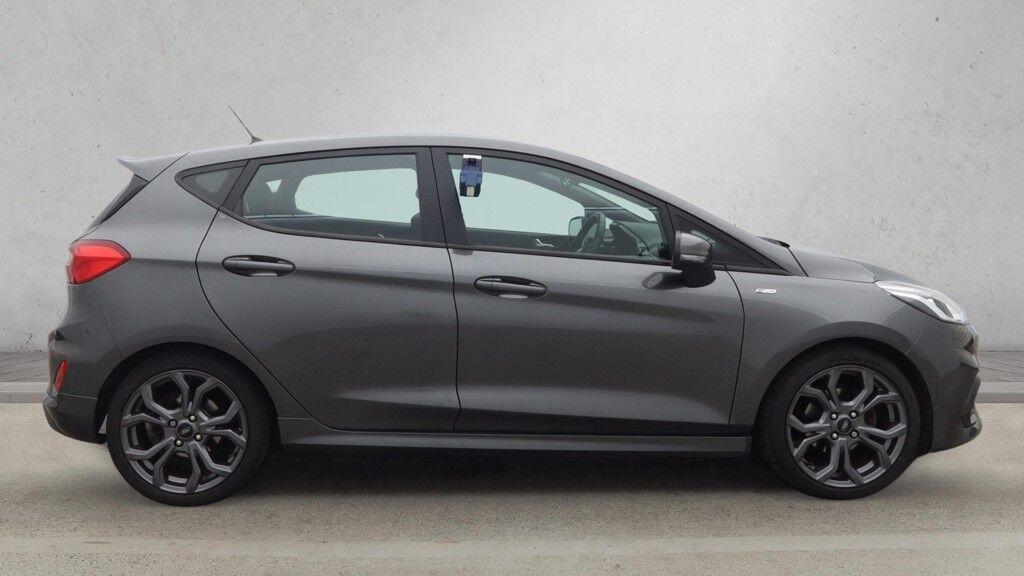 Ford Fiesta - Image 8
