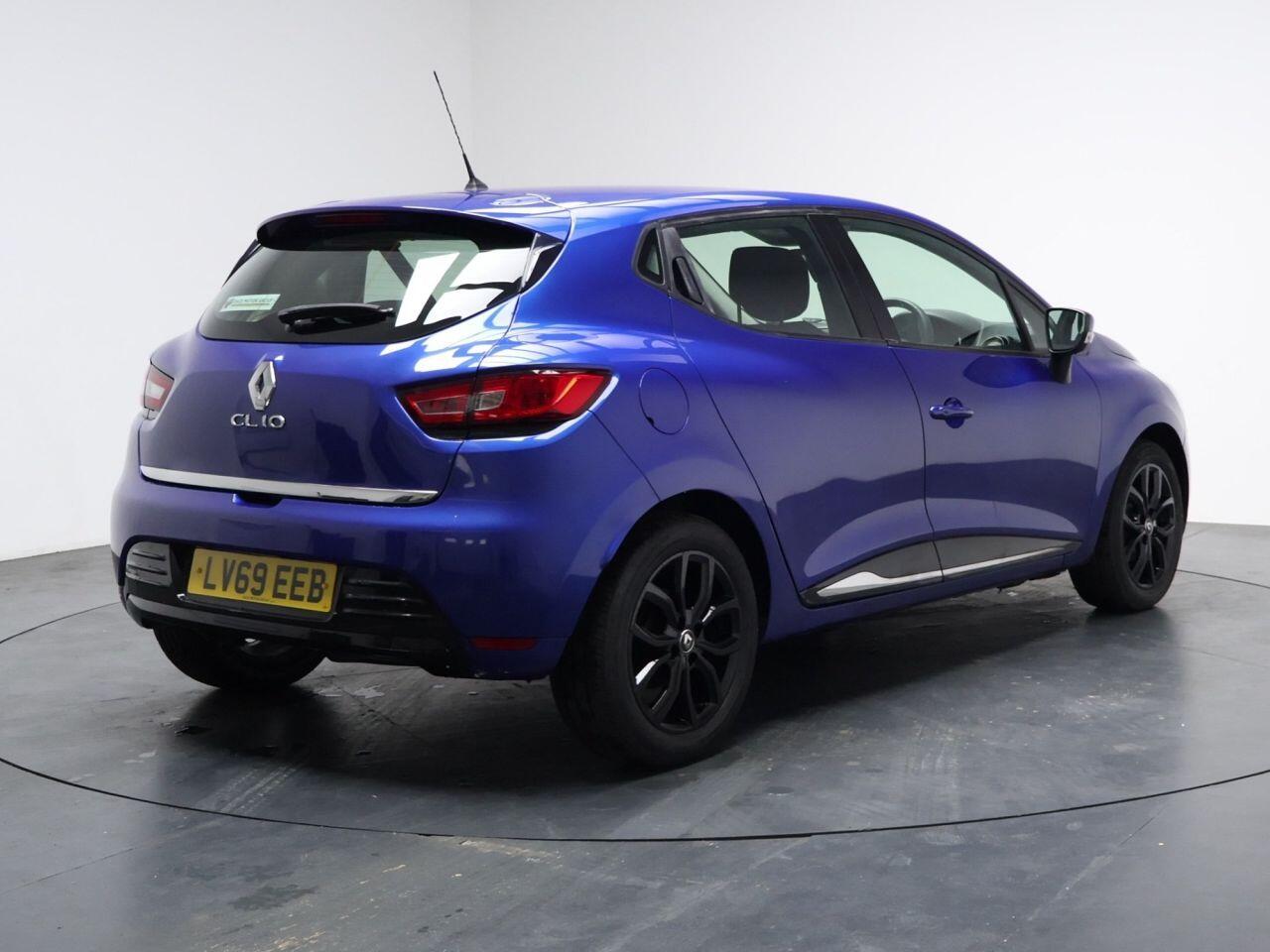 Renault Clio - Image 12