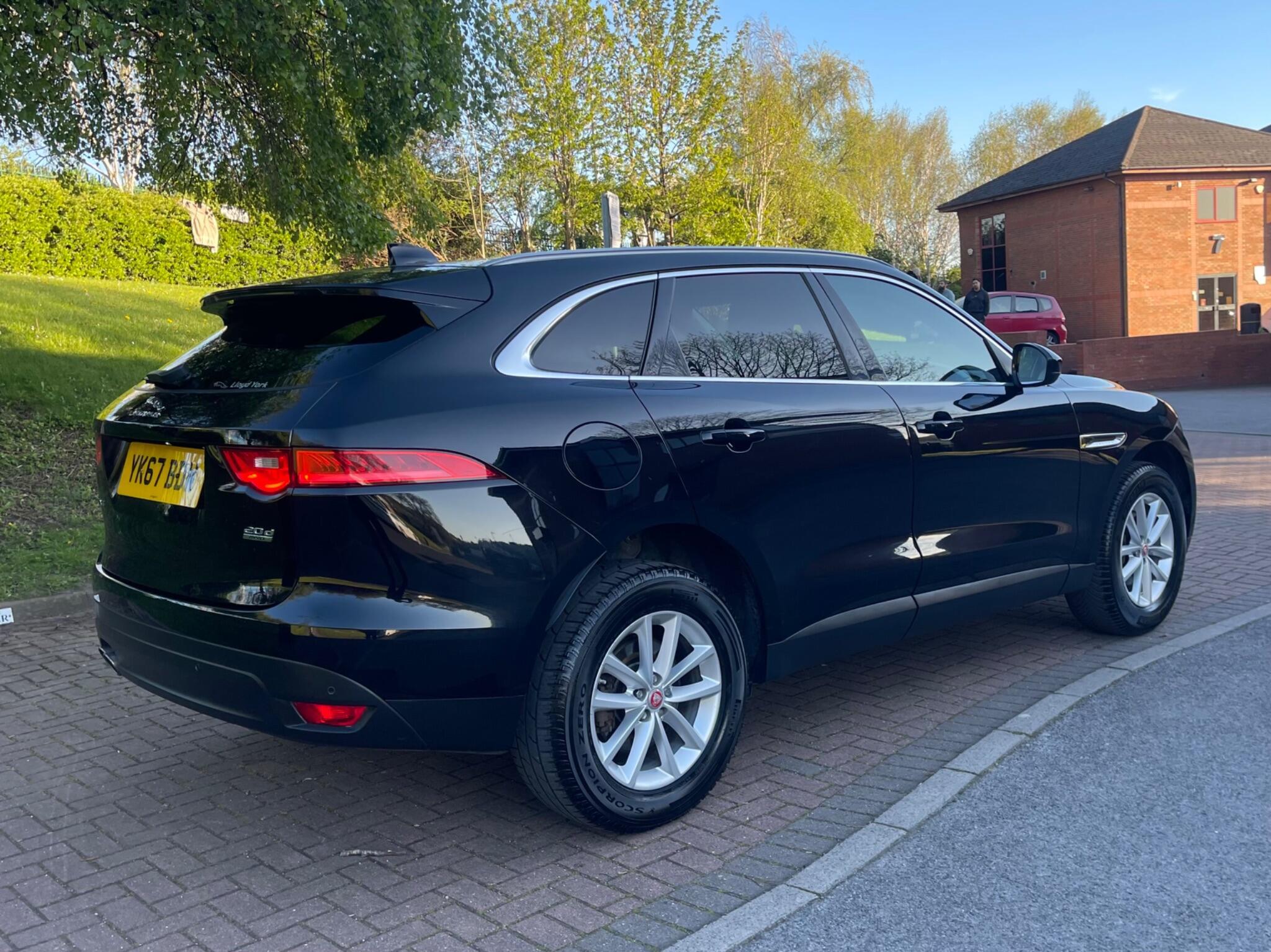 Jaguar F-Pace - Image 12