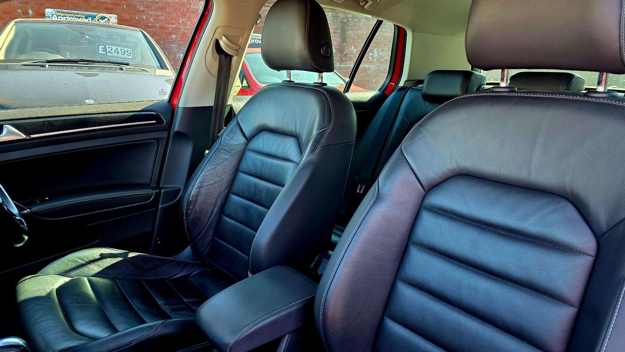 Volkswagen Golf - Image 15