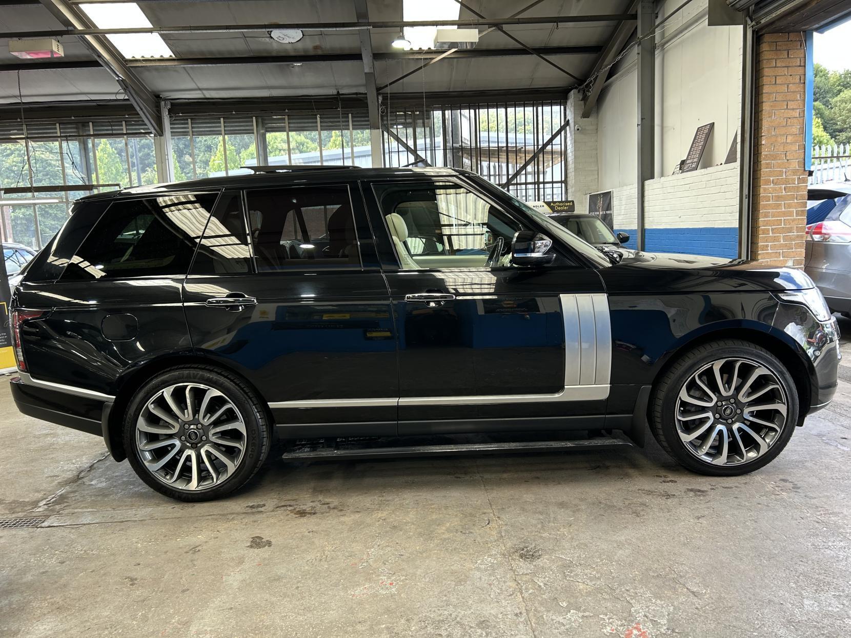 Land Rover Range Rover - Image 5