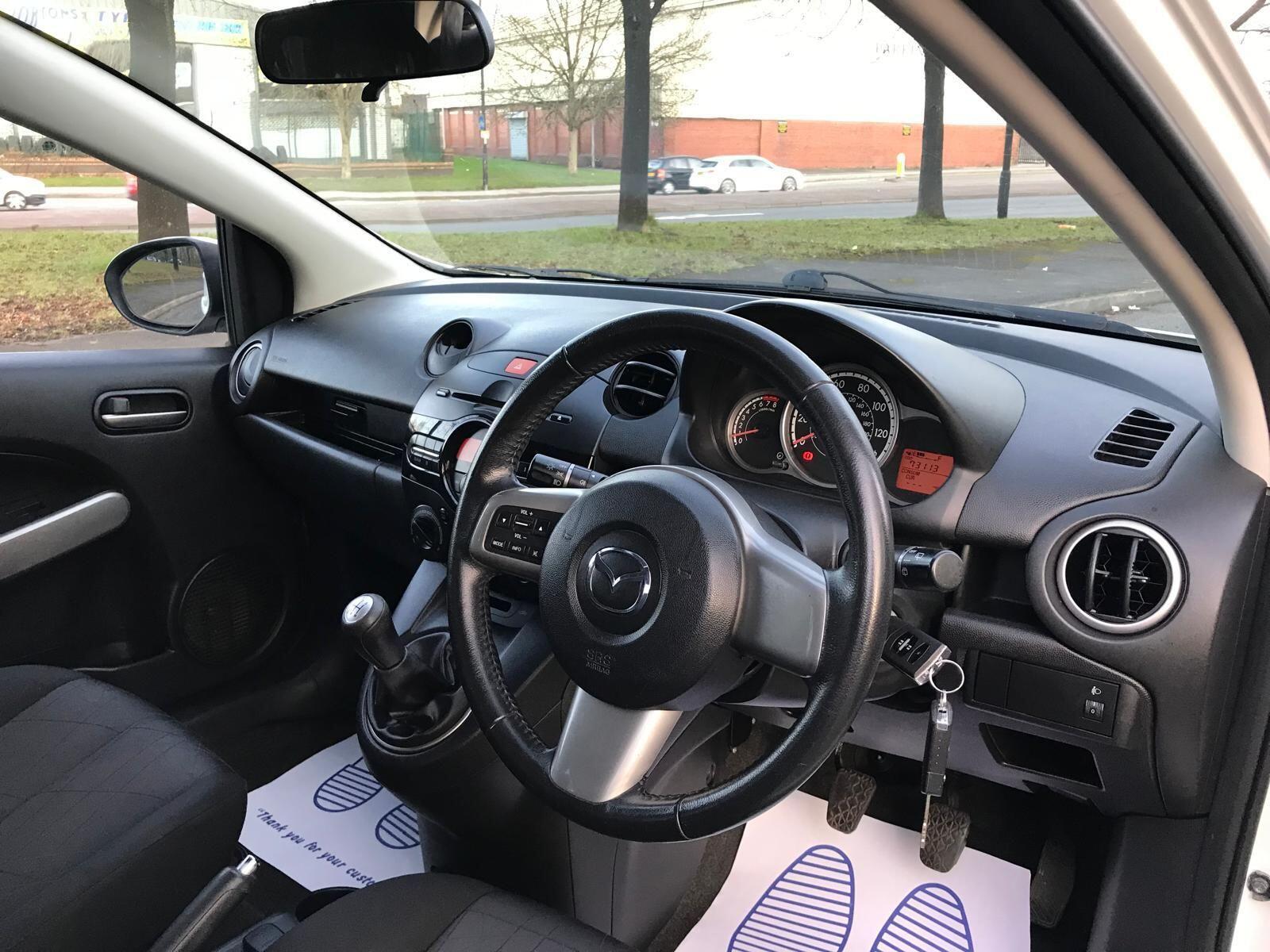 Mazda MAZDA2 - Image 13