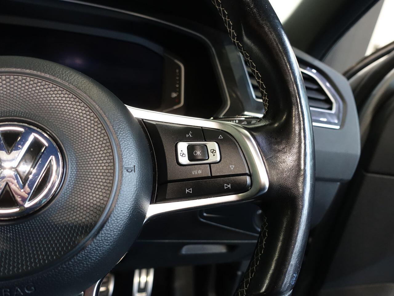 Volkswagen Tiguan - Image 22