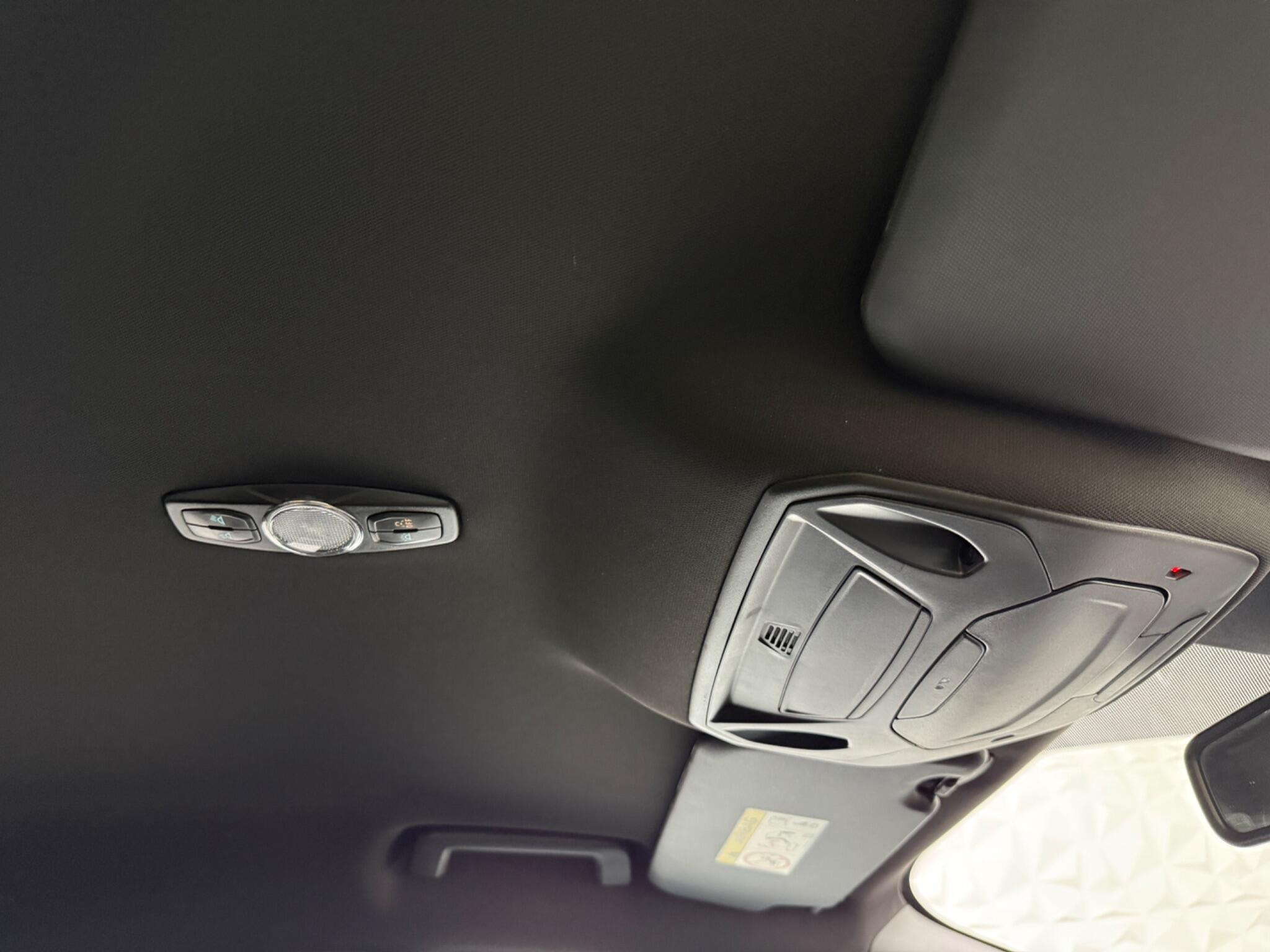 Ford Focus - Image 51