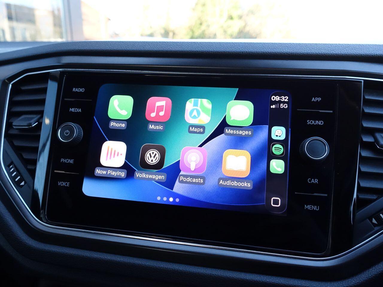 Volkswagen T-Roc - Image 2