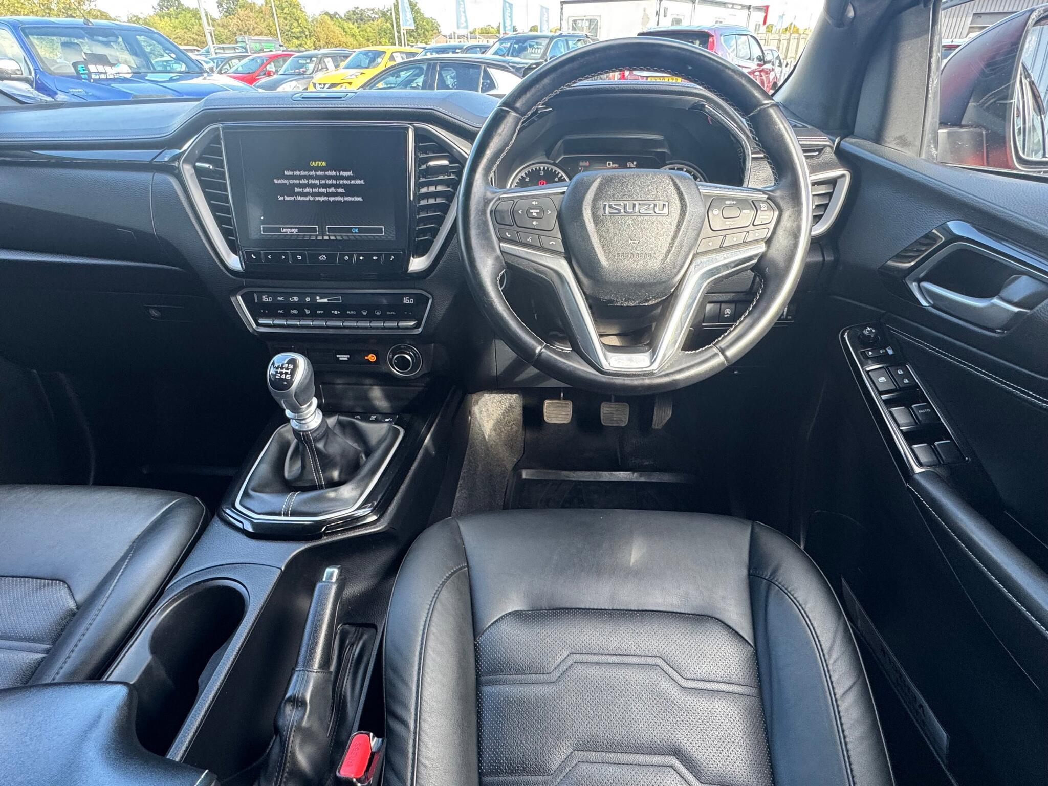 Isuzu D-MAX - Image 18