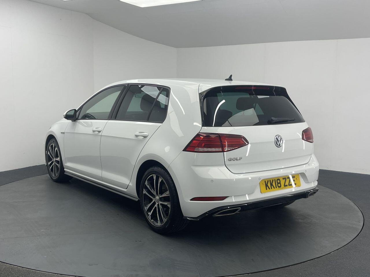 Volkswagen Golf - Image 9