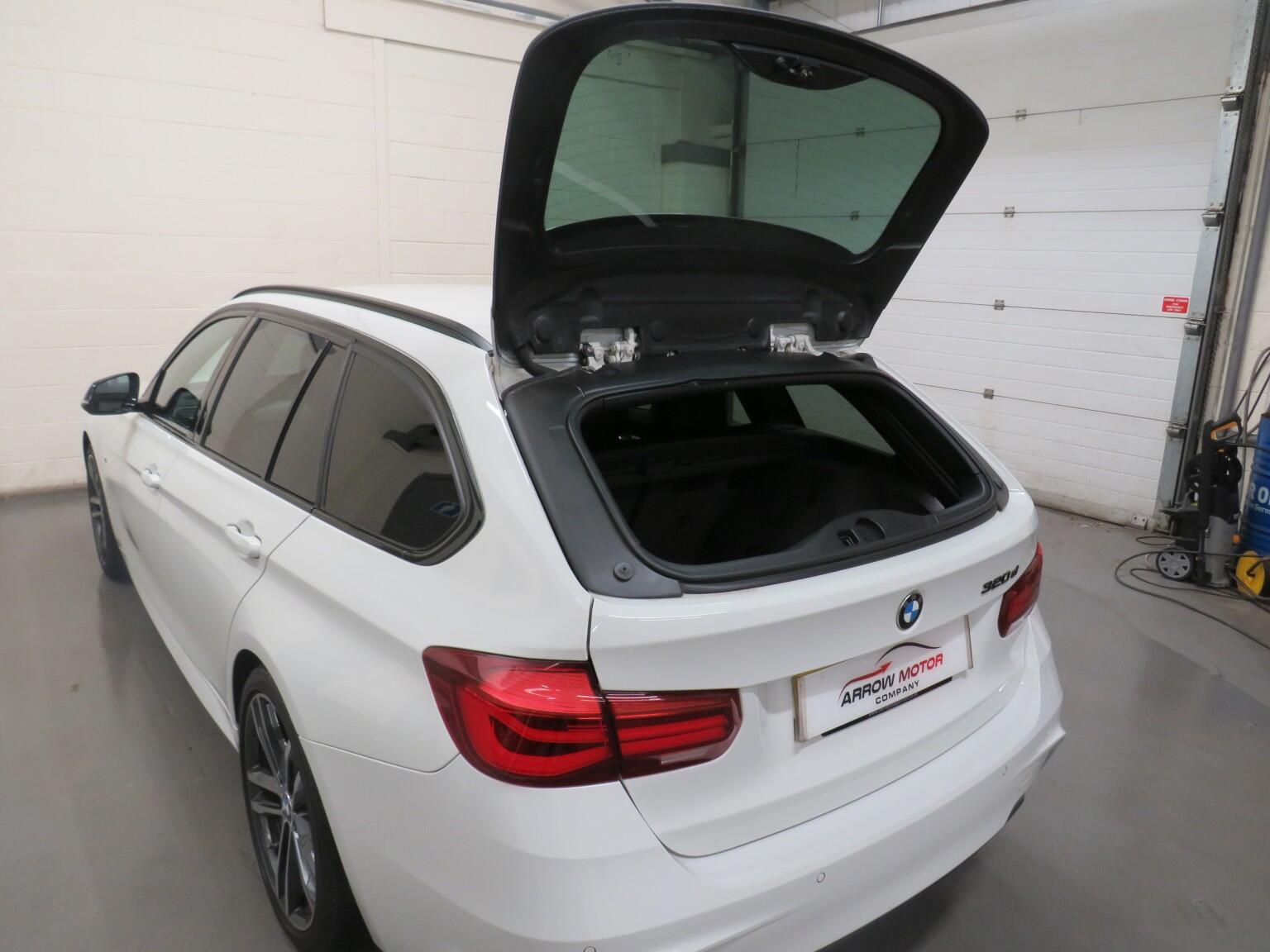 BMW 3 Series - Image 13