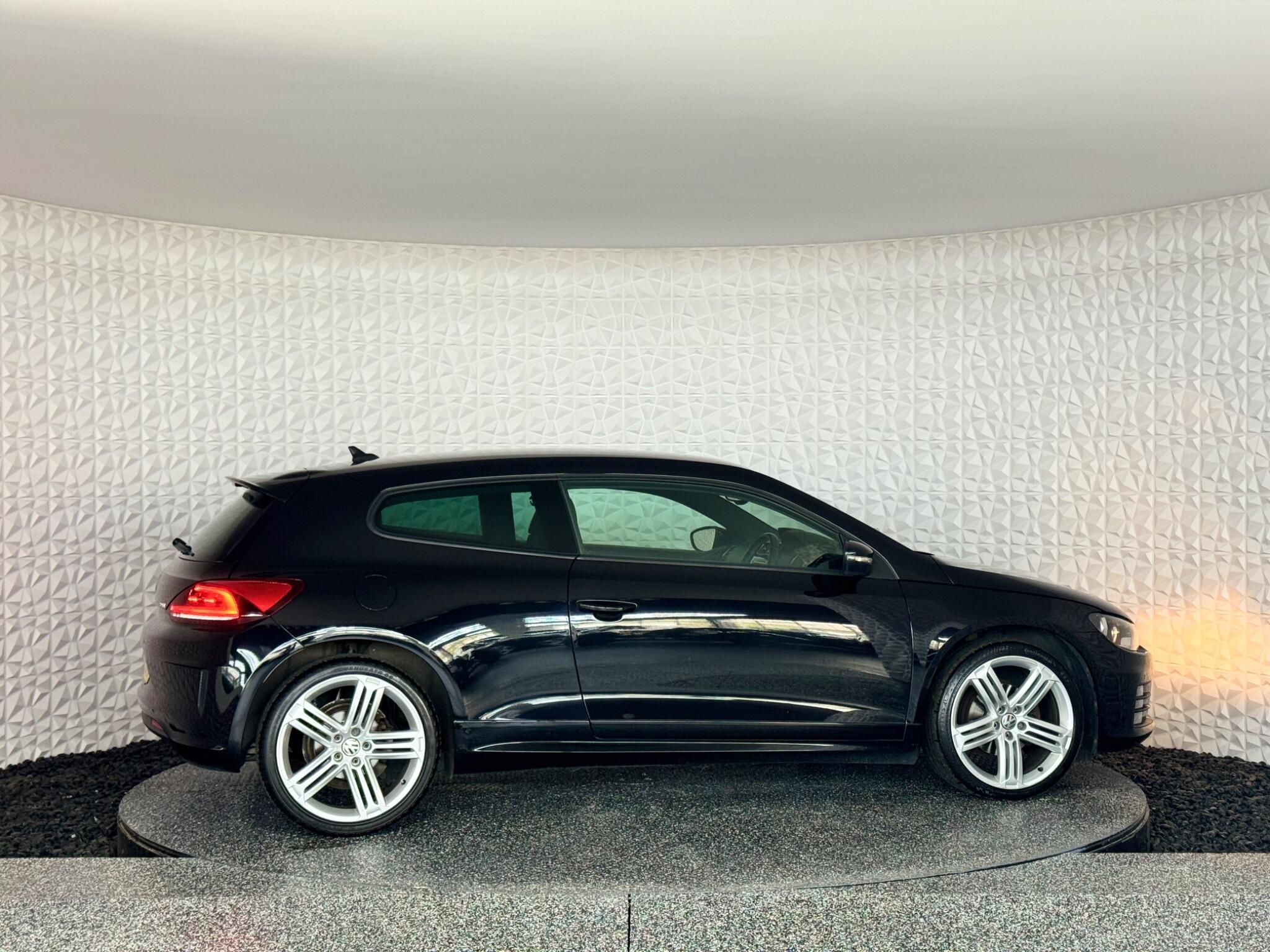 Volkswagen Scirocco - Image 10