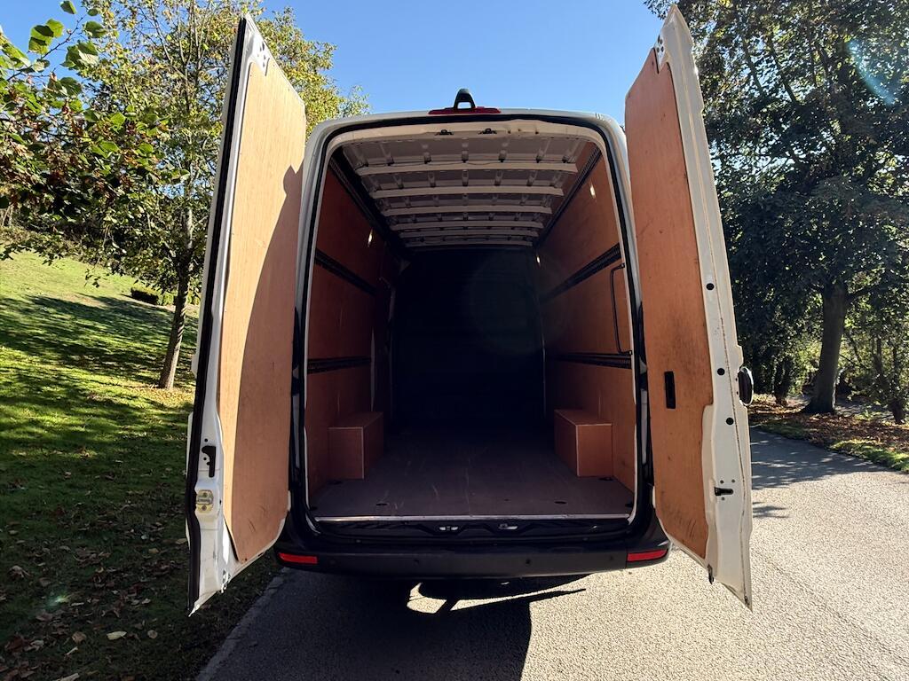 Mercedes Sprinter - Image 6