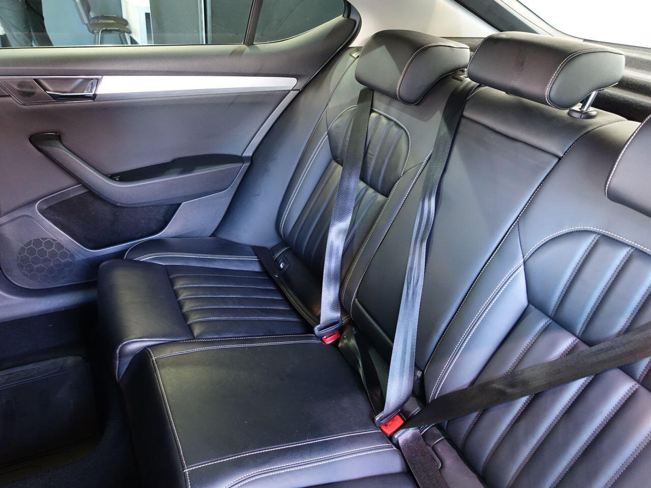 Skoda Superb - Image 22