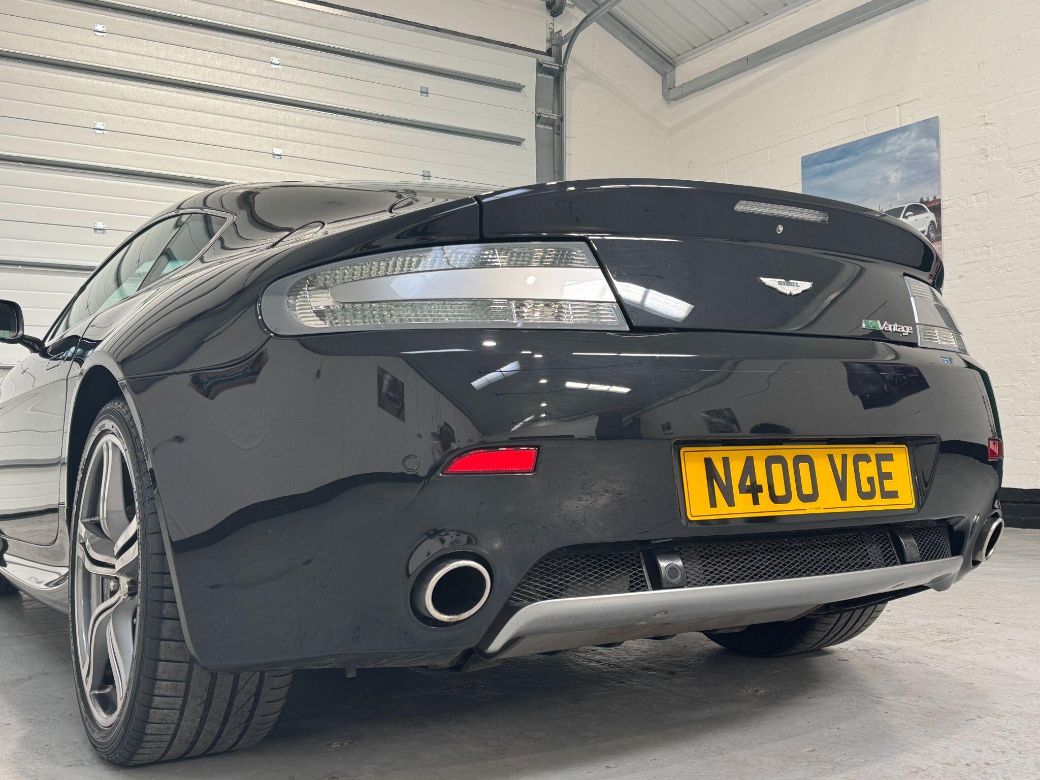 Aston Martin Vantage - Image 39
