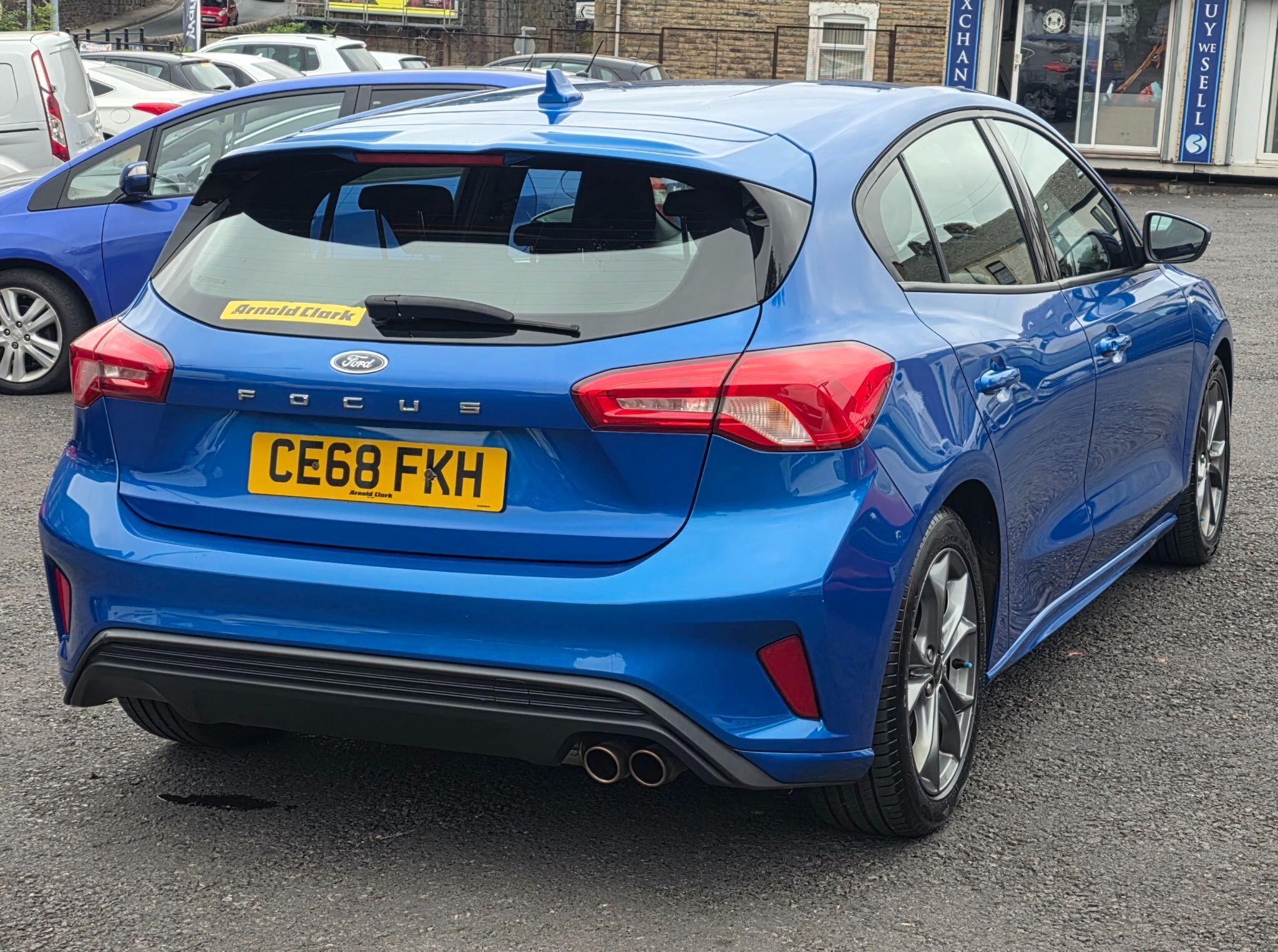 Ford Focus - Image 7