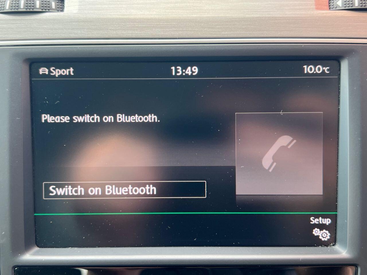 Volkswagen Golf - Image 24