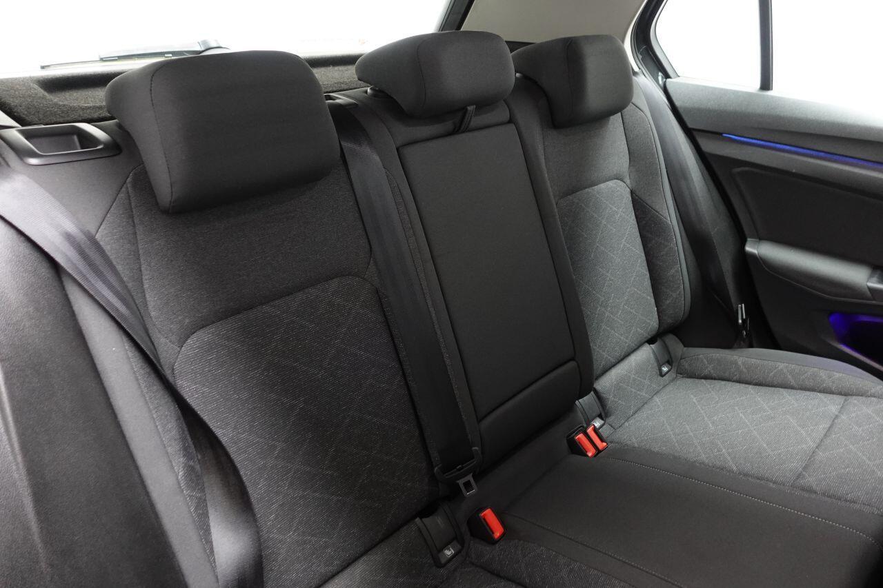 Volkswagen Golf - Image 18