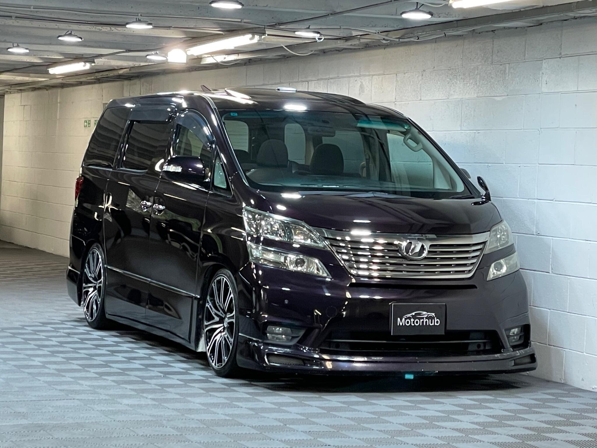 Toyota Vellfire - Image 2