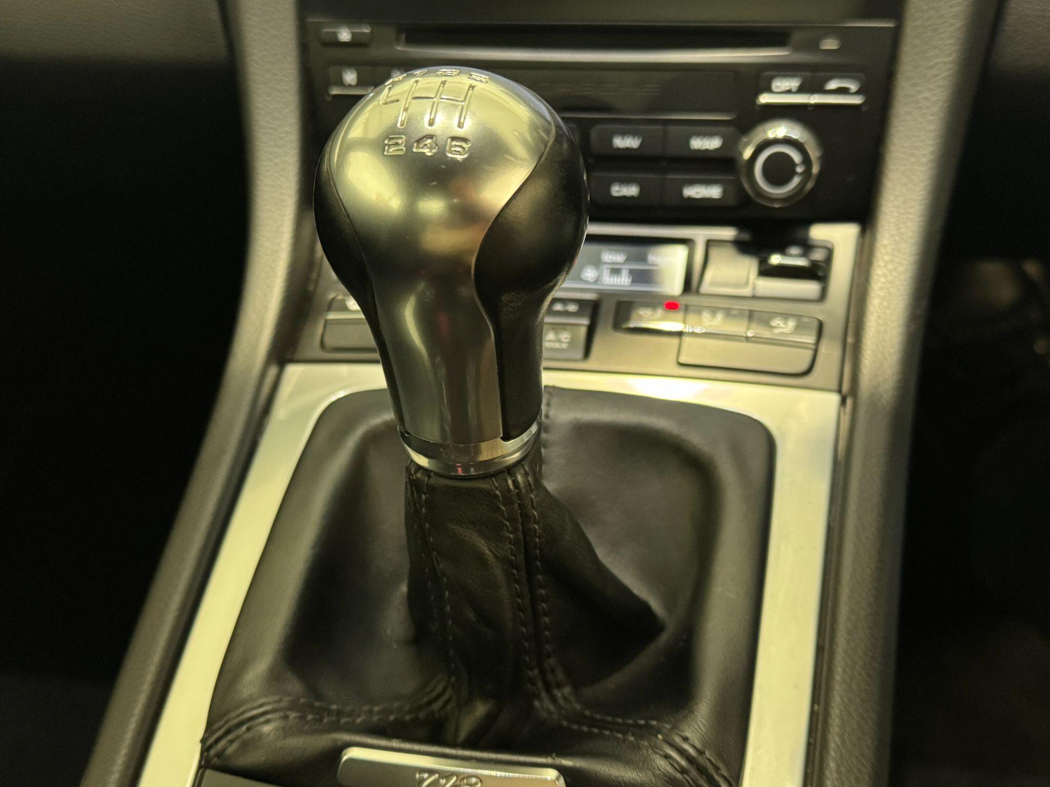 Porsche 718 Cayman - Image 65