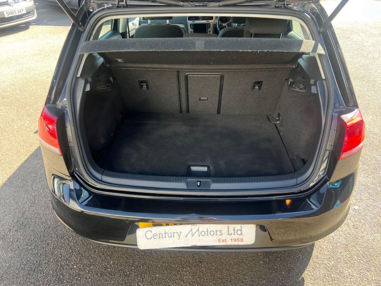 Volkswagen Golf - Image 6