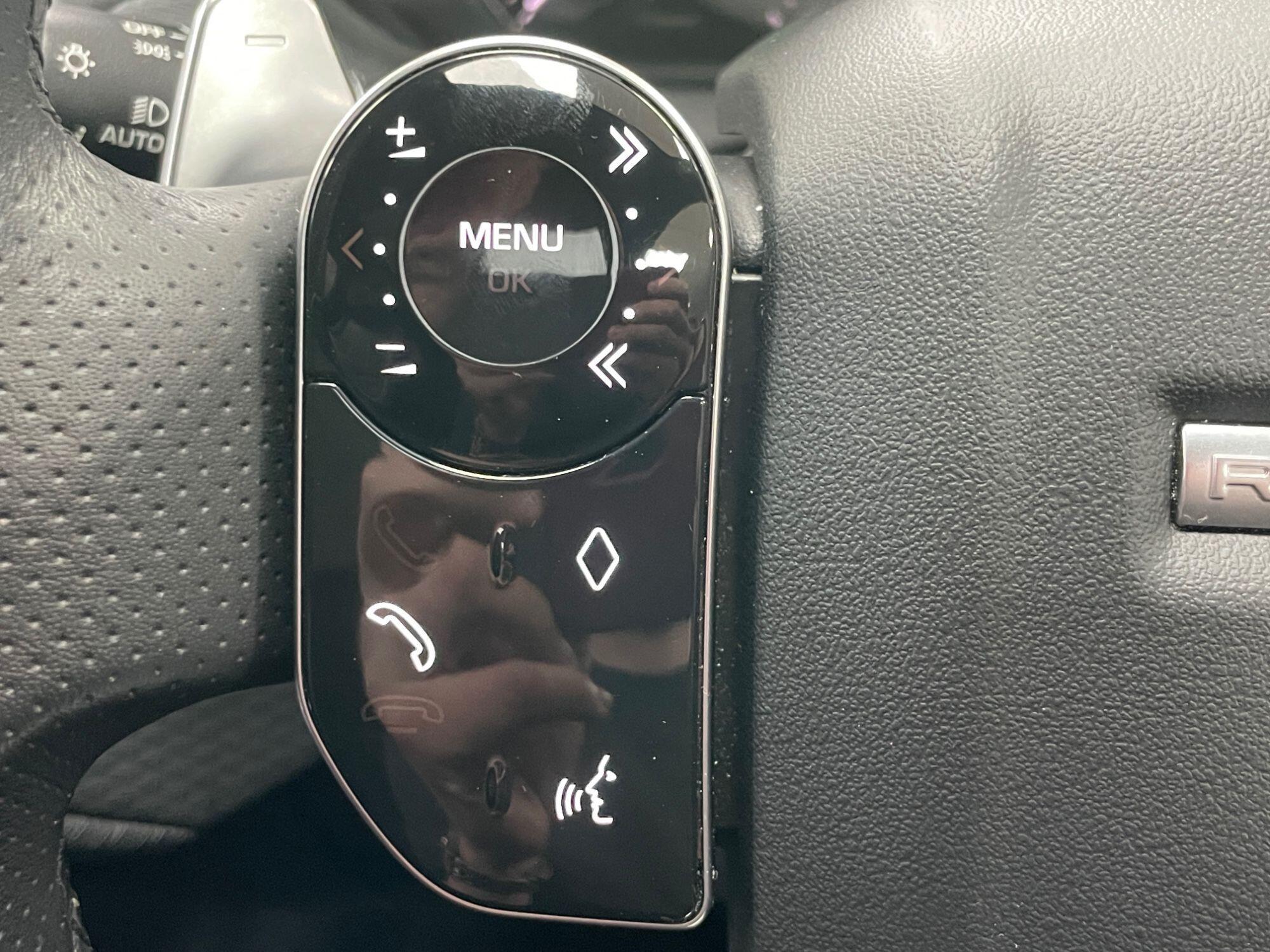 Land Rover Range Rover Velar - Image 36