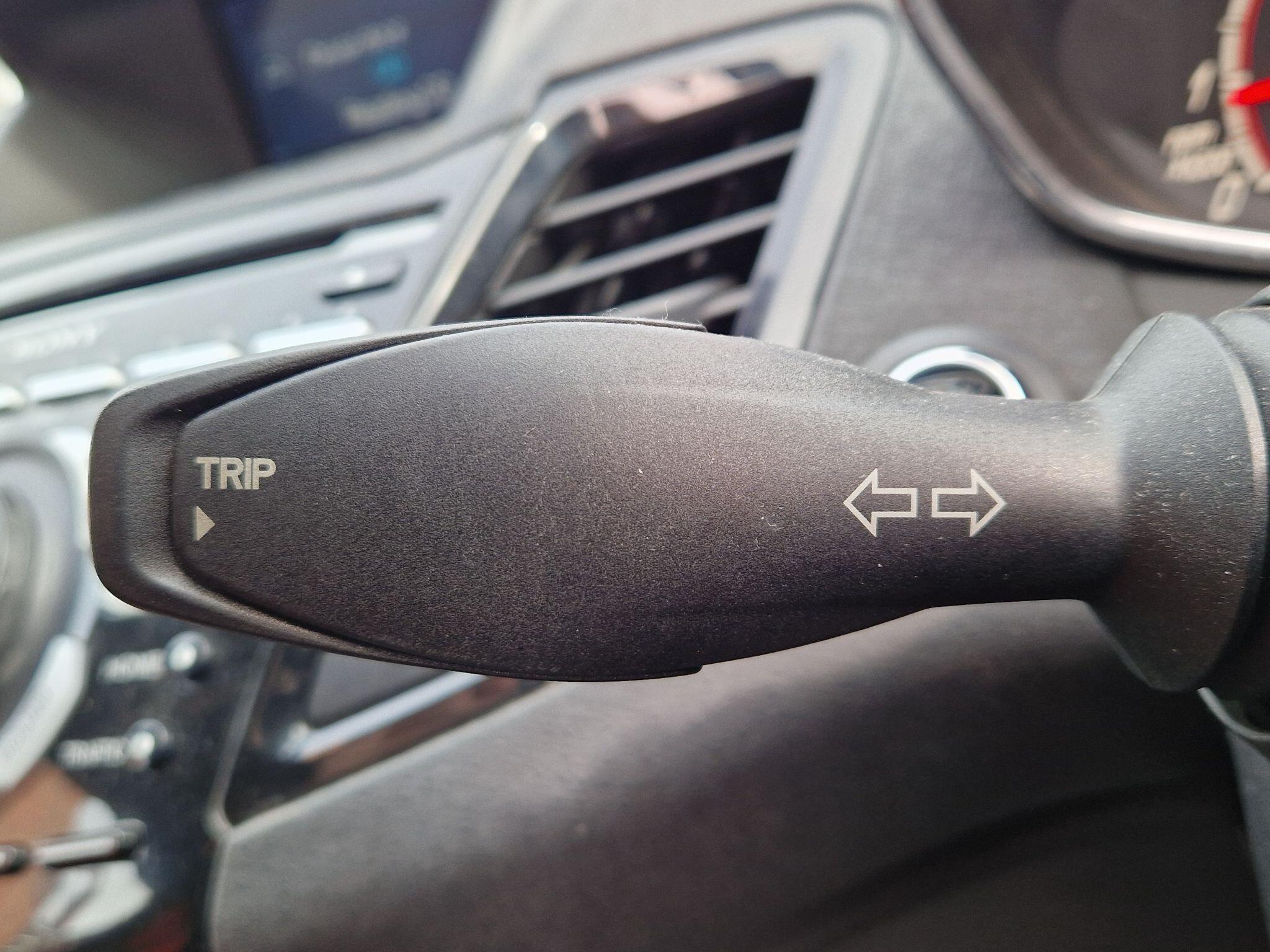 Ford Fiesta - Image 40