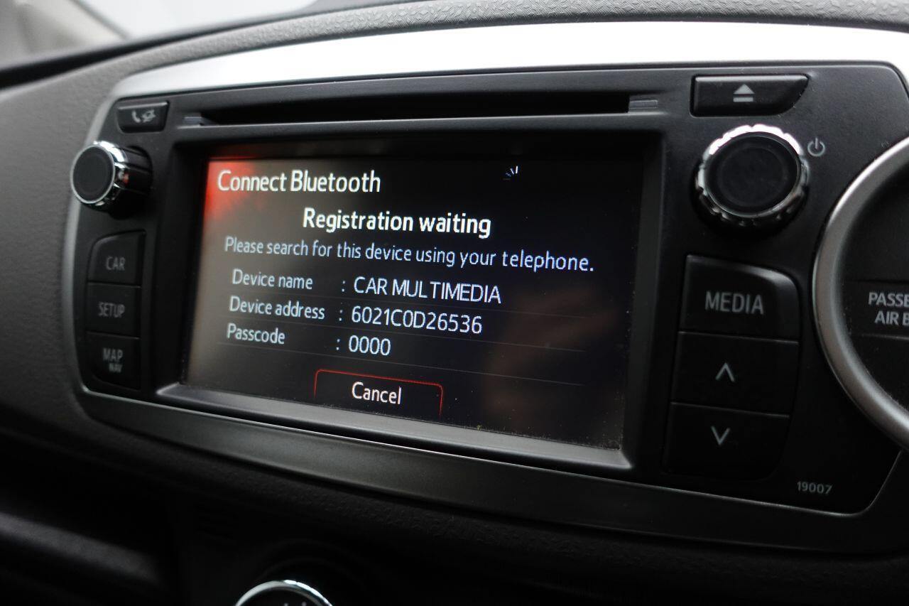 Toyota Yaris - Image 21