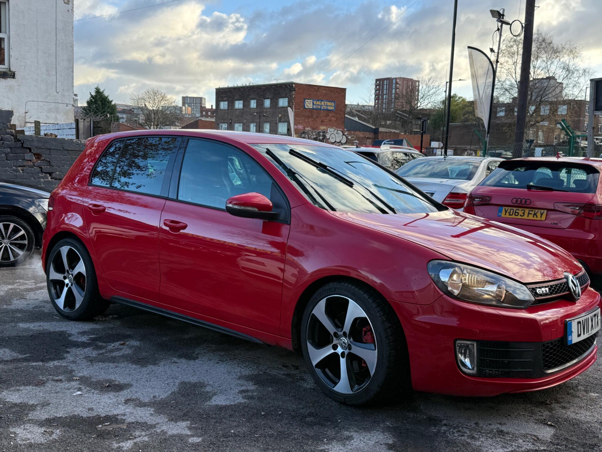 Volkswagen Golf - Image 8