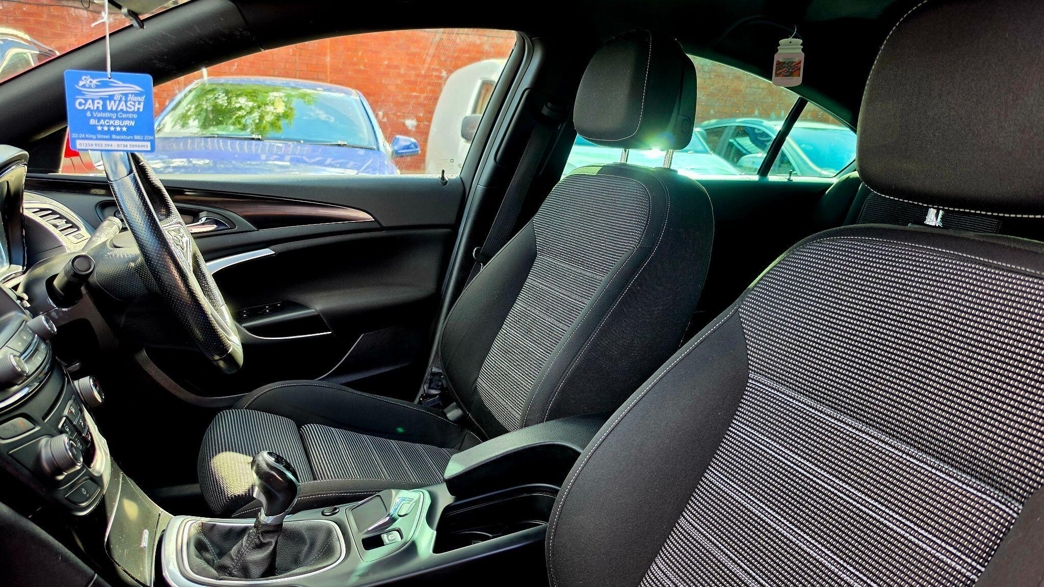 Vauxhall Insignia - Image 15